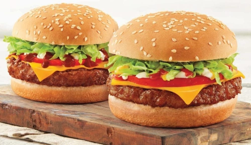 Hamburguesa doble cheddar de Burger Lab lista para la carta digital
